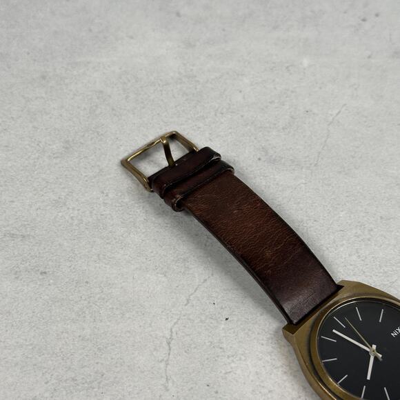 Nixon Time Teller Minimal Watch 37mm 100M Japan Movement Leather New Battery - Picture 7 of 12